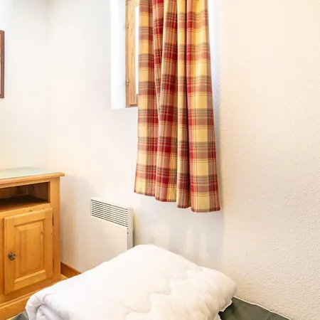 Appartement Les Huskies By Interhome